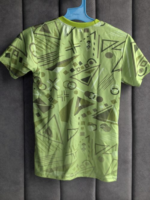 Green Geometric Graphic T-Shirt