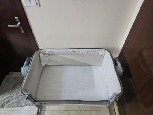 Chicco Dark Grey Baby Crib with 11 Height Adjustment to Compatible with Most beds|Rocking Mode|up to 9kg|Washable Fabric|NExt2ME Magic Evo Co-Sleep Crib
