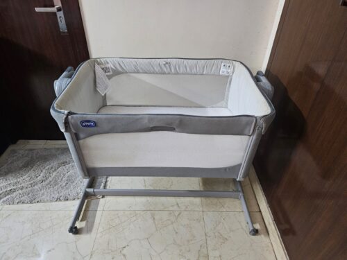 Chicco Dark Grey Baby Crib with 11 Height Adjustment to Compatible with Most beds|Rocking Mode|up to 9kg|Washable Fabric|NExt2ME Magic Evo Co-Sleep Crib