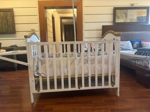 Hunnyhunny baby cot