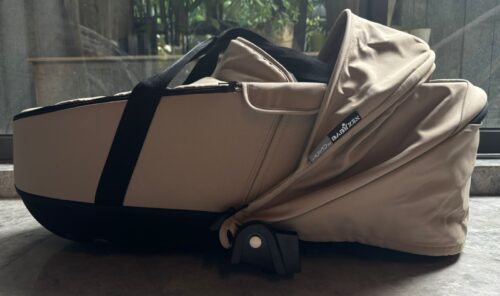 Brand new Baby Zen Yoyo Bassinet + New Born Shell
