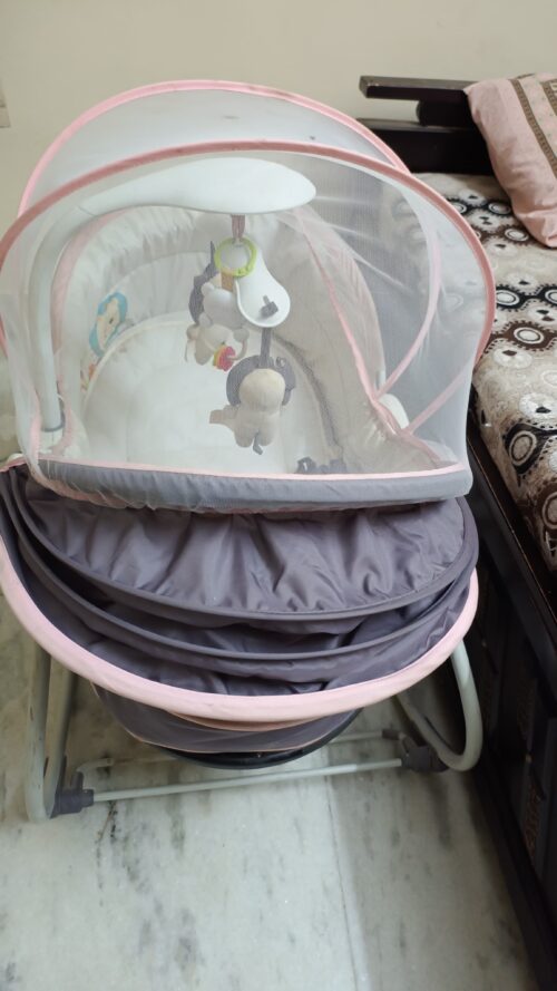 Mastela 5 in 1 bassinet cum Rocker