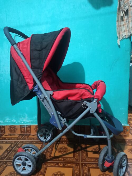 Luvlap stroller with Reversible handle