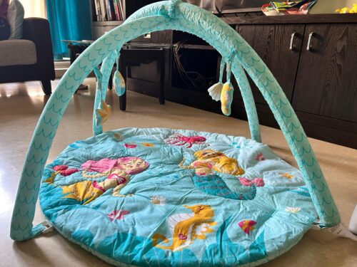 Haus and Kinder Activity Play mat with Rattles