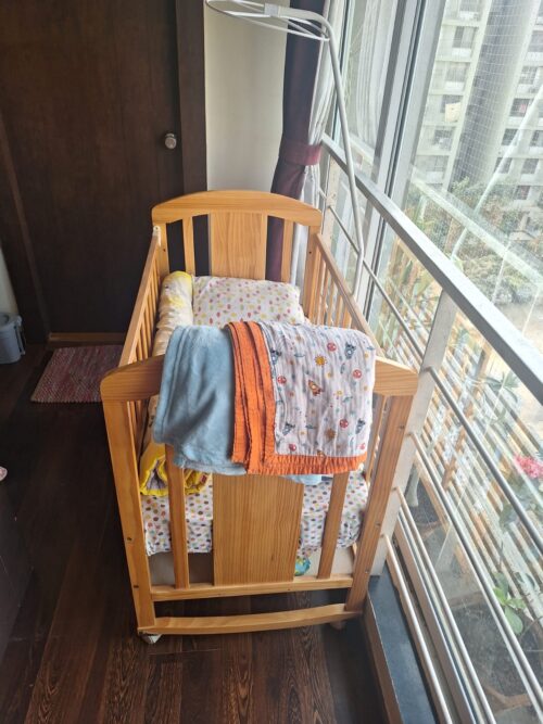 Babyhug Baby Crib