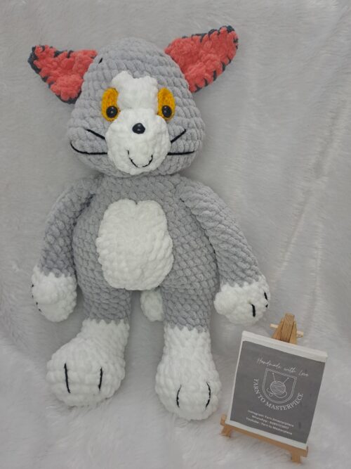 Crochet Tom and Jerry plus-hie soft toy.