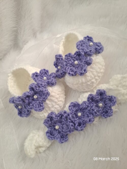 Crochet handmade baby shoes and headband set