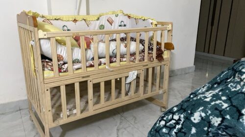 Mee Mee Wooden Baby Crib with Mattress & Pillows – Gently Used