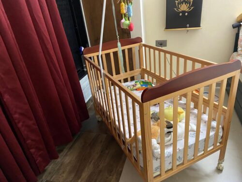 Babyhug Hamilton Wooden Crib
