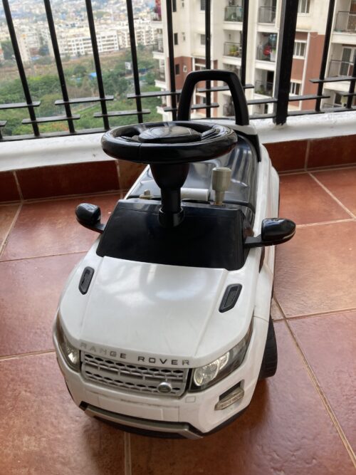 Range Rover-Inspired Ride-On Push Car for Kids – Gently Used & Perfect for Early Walkers