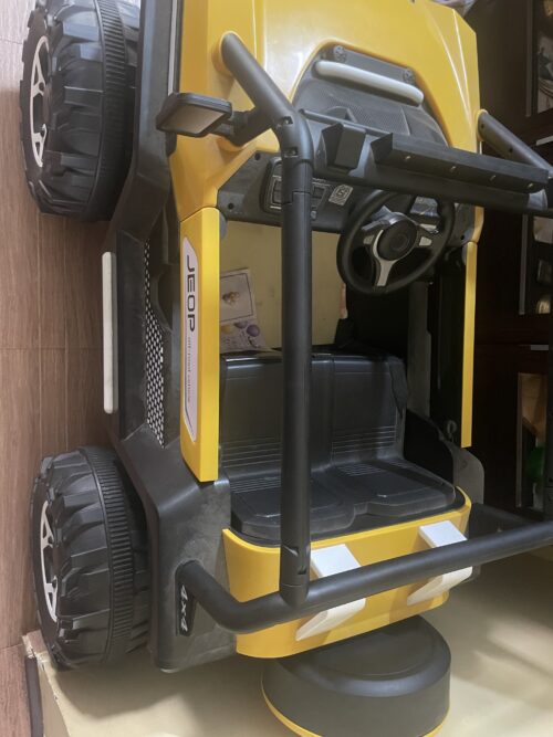 Bold Yellow & Black Ride-On Jeep – Brand New & Untouched Gift!