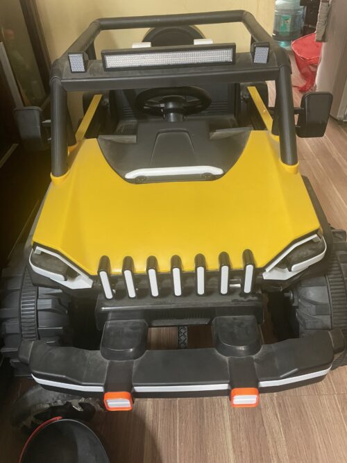 Bold Yellow & Black Ride-On Jeep – Brand New & Untouched Gift!
