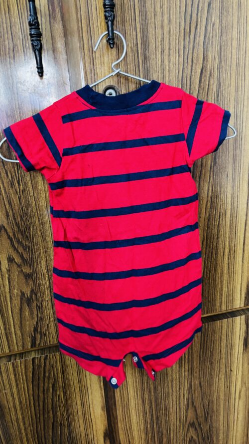 Cozy Baby Jumpsuit – Soft, Stylish & Snug for Babies Under 6 Months