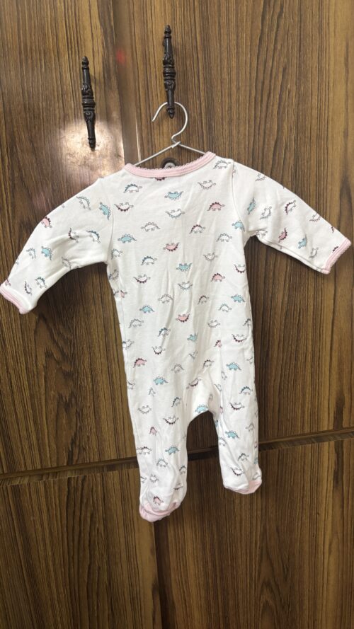 Soft & Comfy White Unisex Baby Romper | 0–6 Months | Gently Used