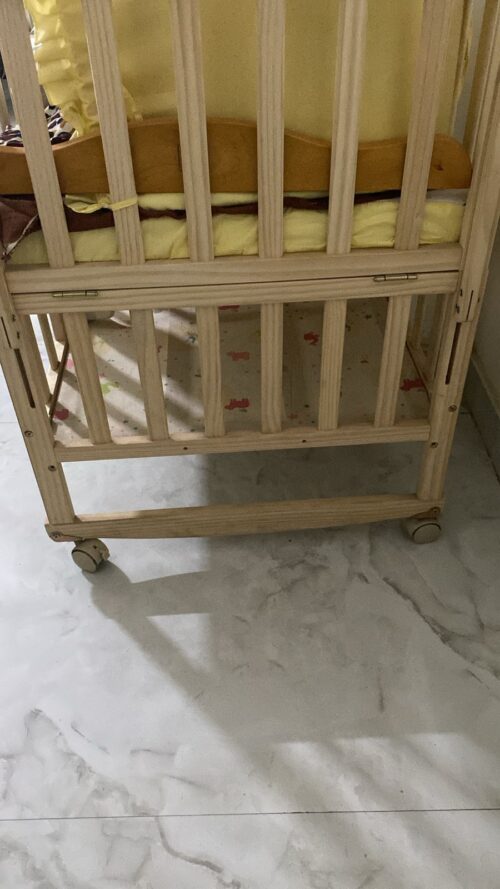 Mee Mee Wooden Baby Crib with Mattress & Pillows – Gently Used
