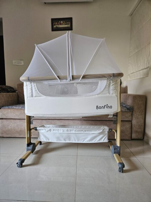 Bonfino Bedside Crib – Co-Sleeper with Adjustable Height, Mosquito Net & Premium Comfort