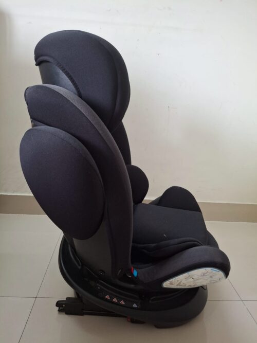 Chicco Isofix Car Seat – Rear & Forward Facing | 0+ Months | Excellent Condition