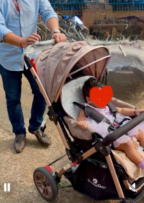 Star & Daisy Baby Stroller – Sleek, Safe & Gently Used (Excellent Condition)