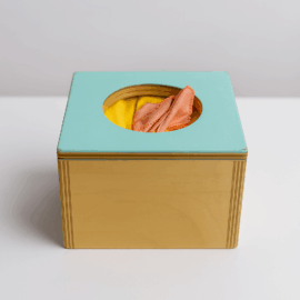 Kizo Play Montessori Tissue Box Toy – Pull, Grasp, Learn!