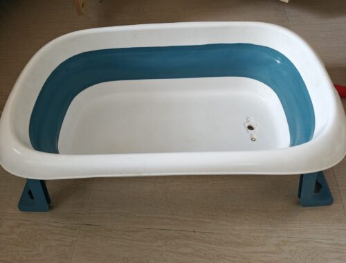 Baby Bathtub – Foldable, Safe, and Comfortable for Your Little One