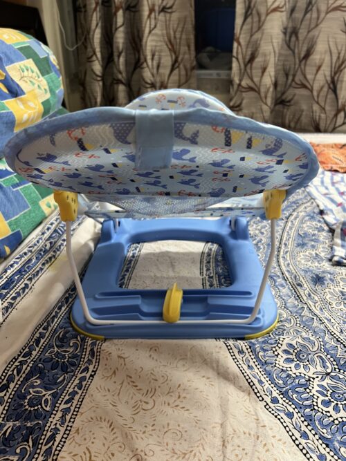 Anti Skid Compact Baby Bather