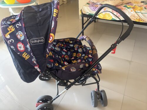 Babyhug cosy cosmo stroller with reversible handle
