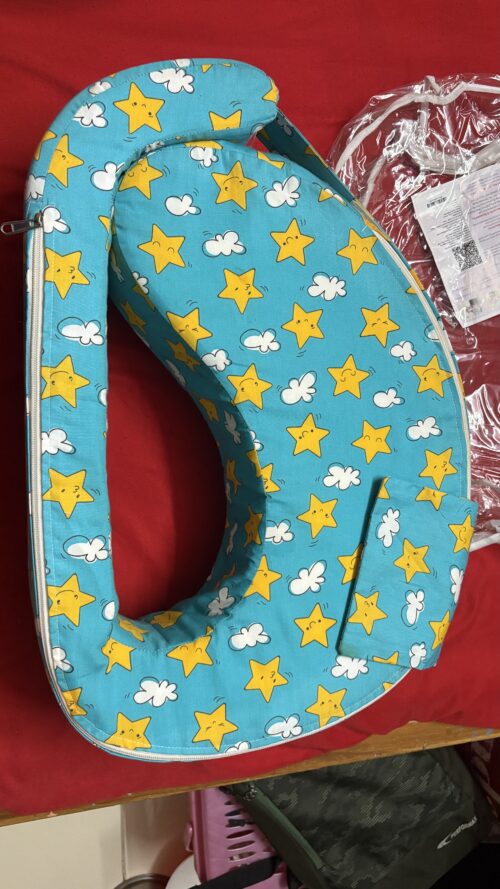 Babyhug Baby feeding pillow