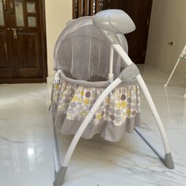 Babyhug berly - electronic automatic swing cradle with remote control