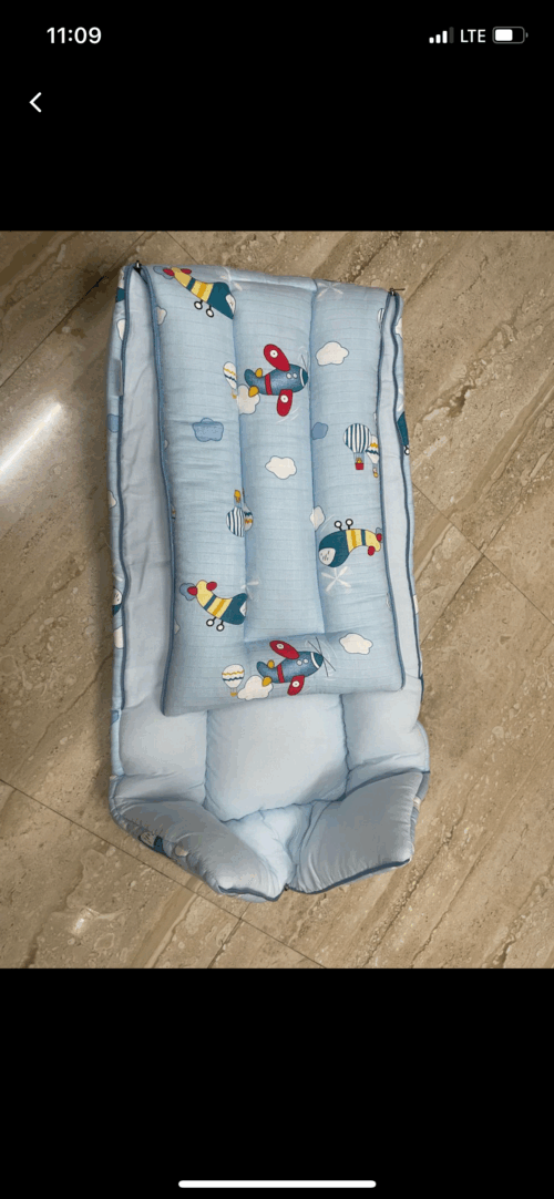 NumNum Baby Bed with Pillow – Soft, Zipped & Portable
