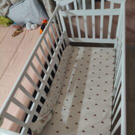 HunyHuny Baby Cot with mattress