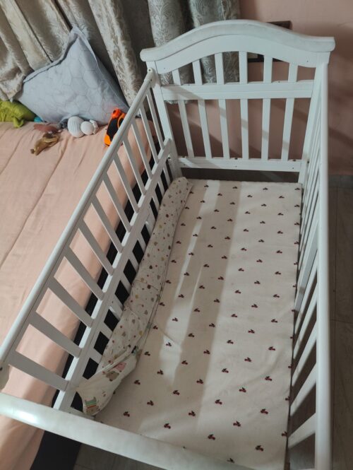 HunyHuny Baby Cot with mattress