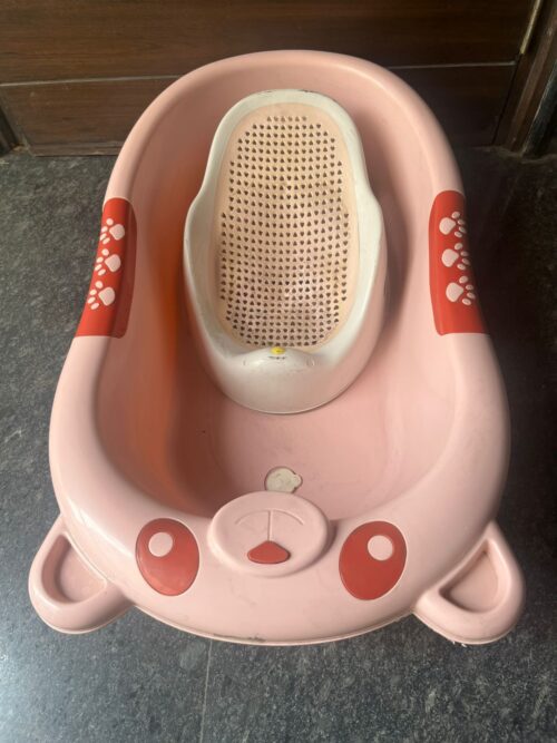 Cute Bear-Themed Baby Bathtub with Chair – Perfect for Newborns to Toddlers!
