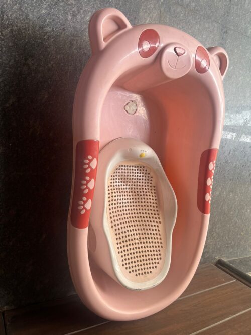 Cute Bear-Themed Baby Bathtub with Chair – Perfect for Newborns to Toddlers!
